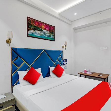 Hotel O Shree Palace Utrān Eksteriør bilde
